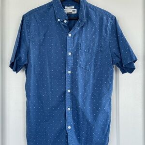 Old Navy Men's Navy Blue Button Down Shirt